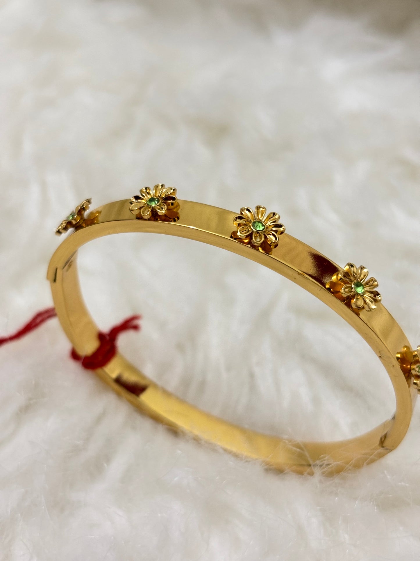 Anti-Tarnish Green Diamond Floral Bracelet