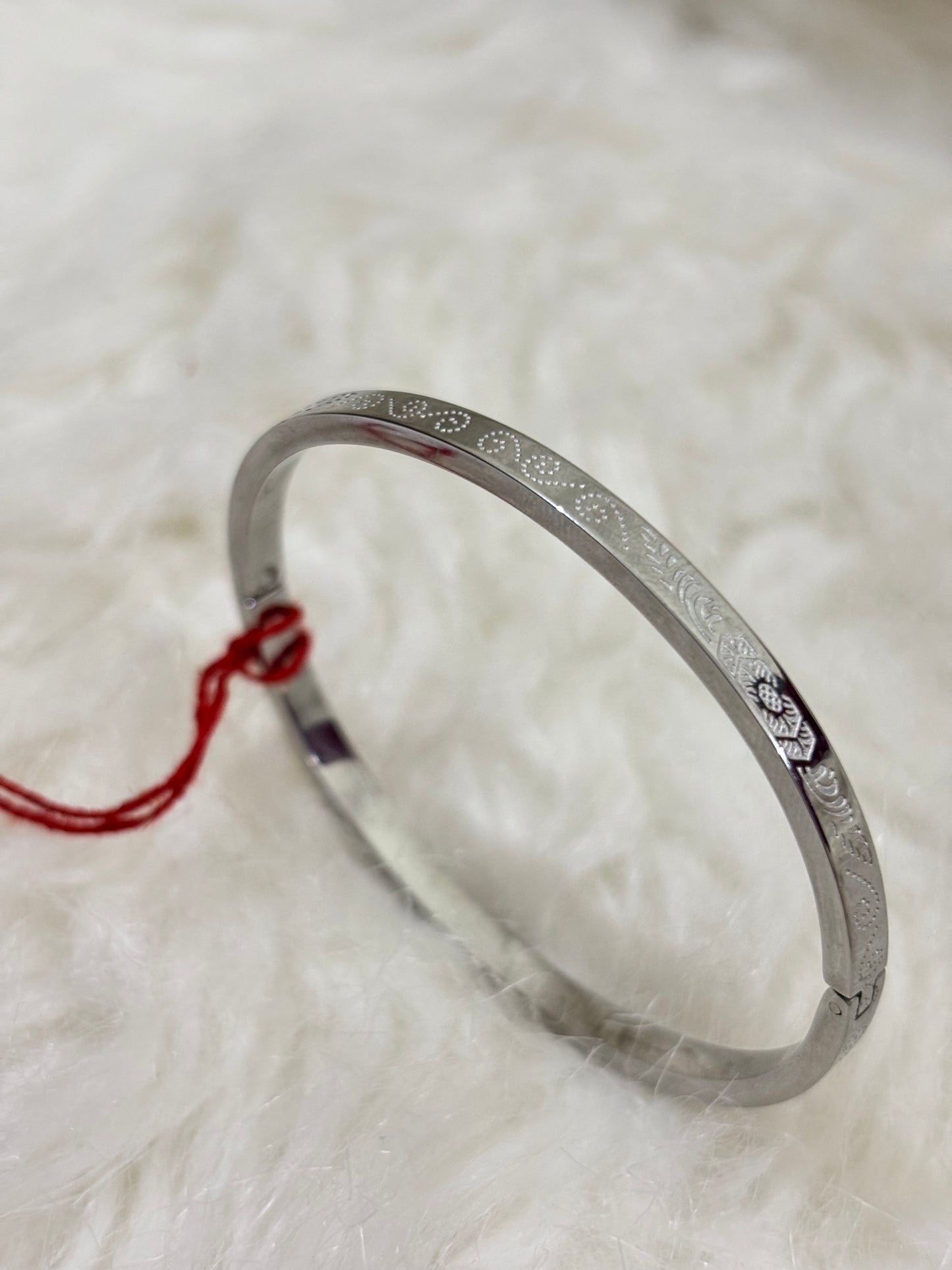 Anti-tarnish Silver Dotted Flora Bracelet