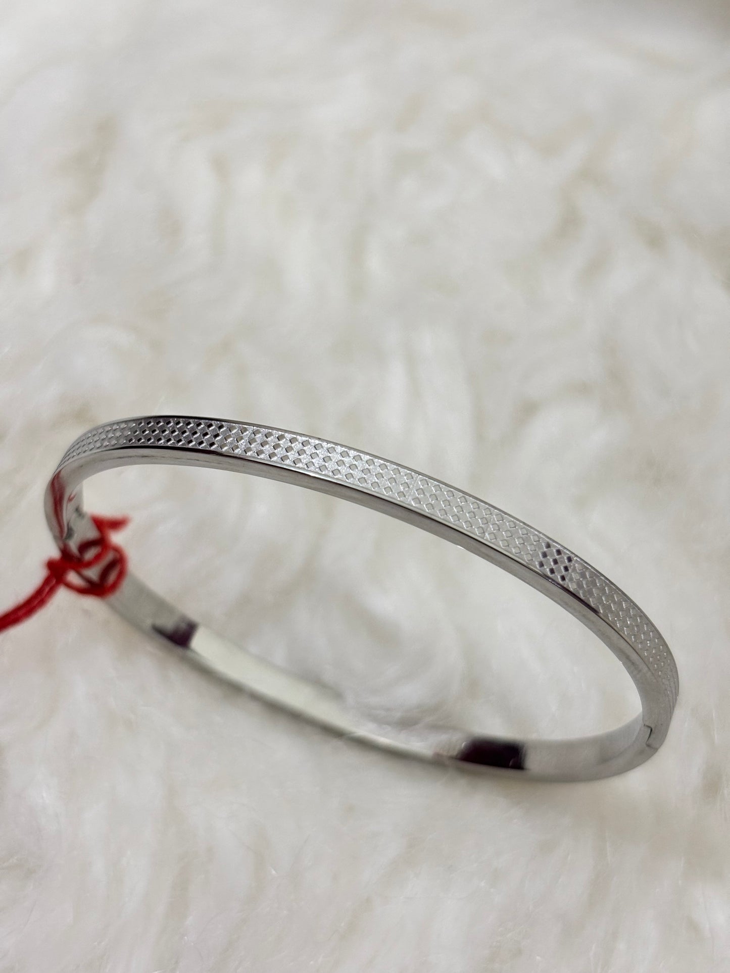 Anti-tarnish Silver Dotted pattern Bracelet