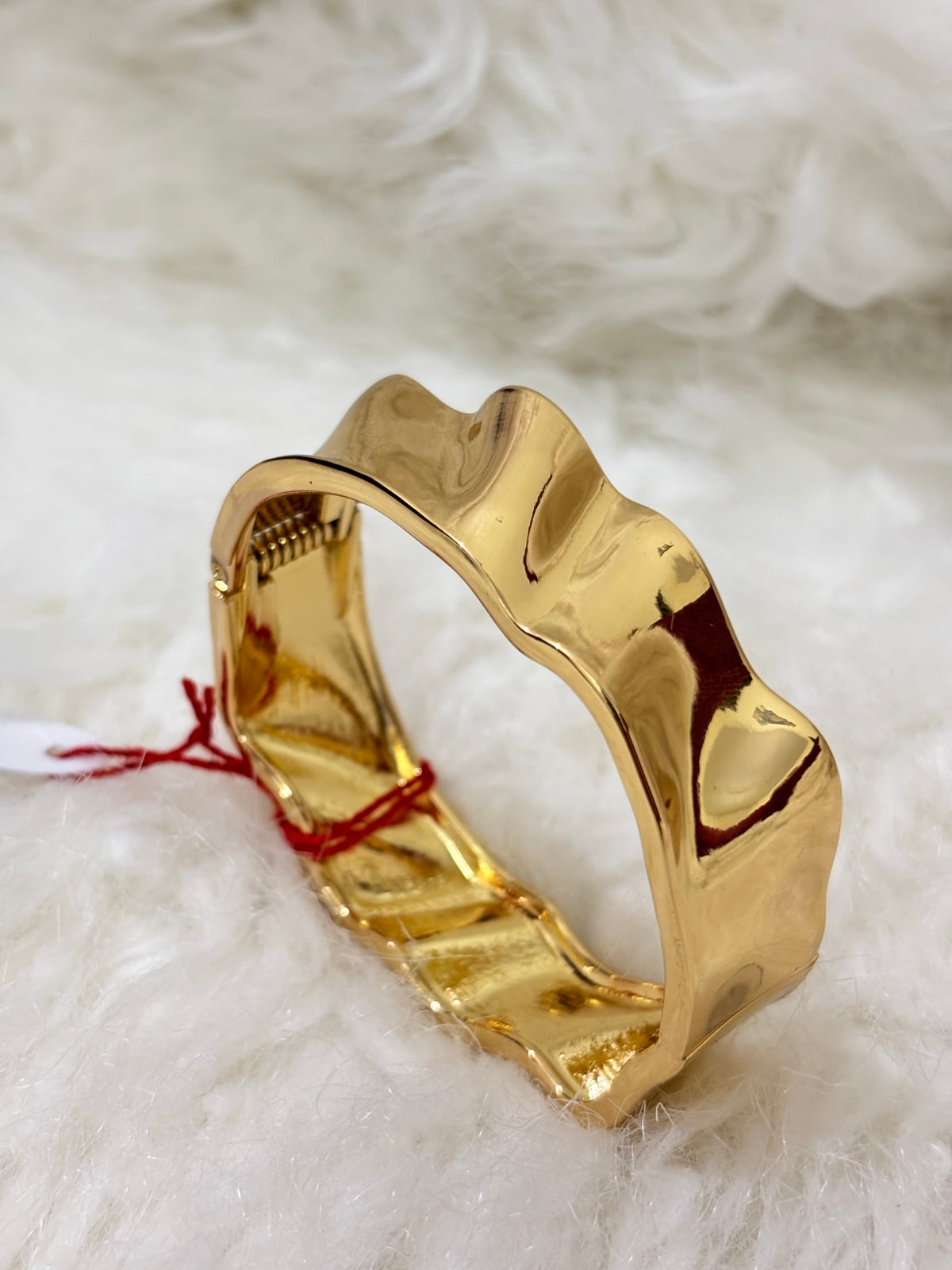 Anti-tarnish wave bracelet