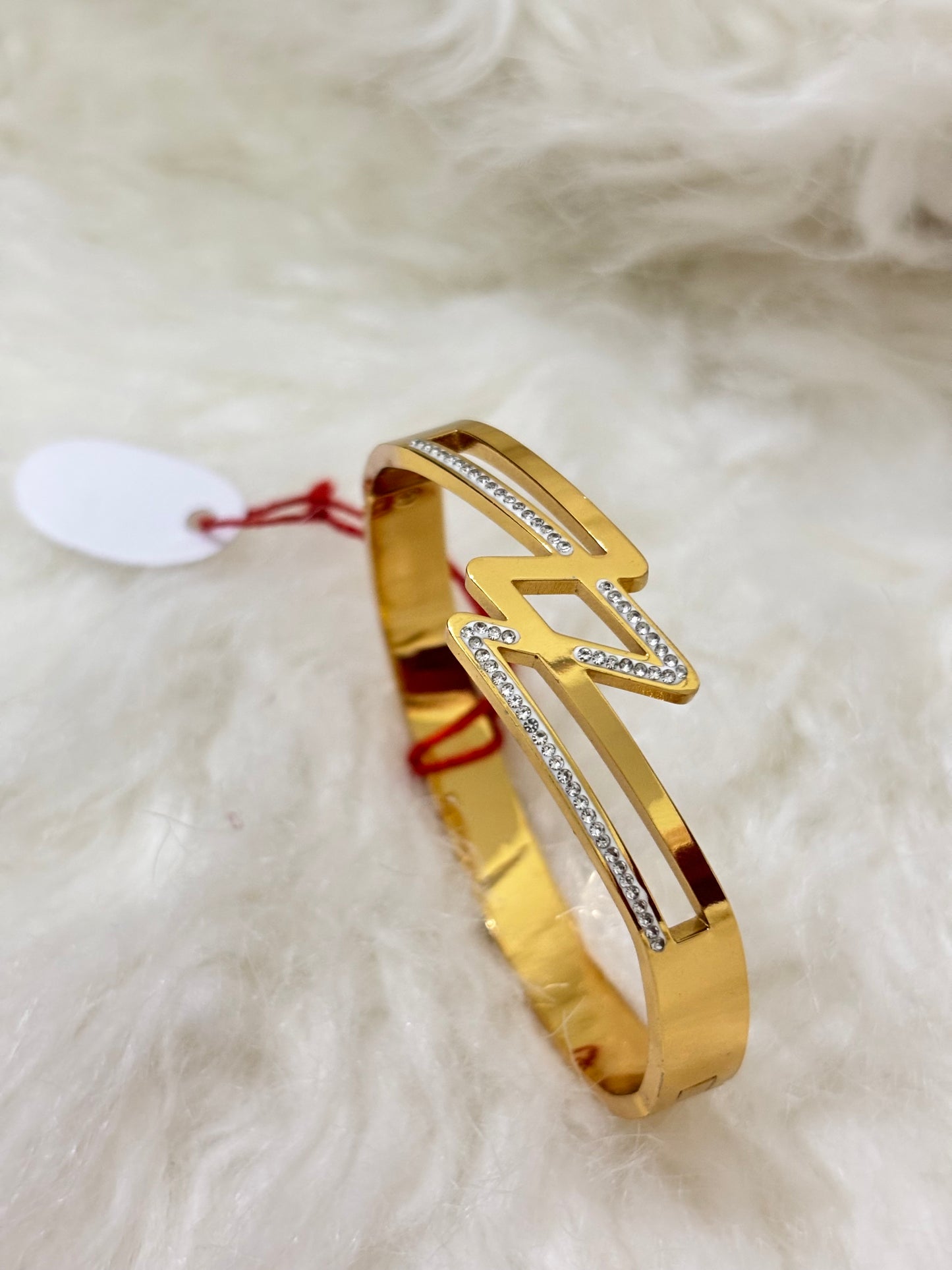 Anti-tarnish zig zag diamond bracelet