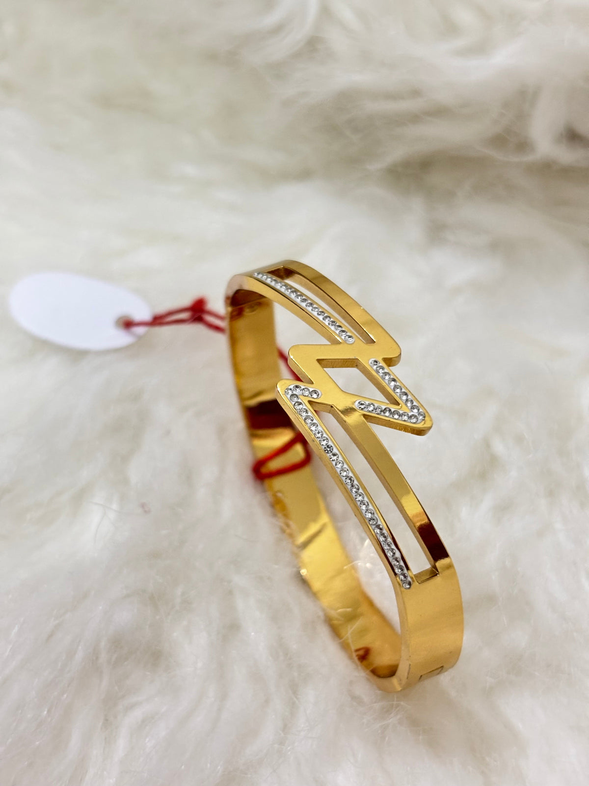 Anti-tarnish zig zag diamond bracelet