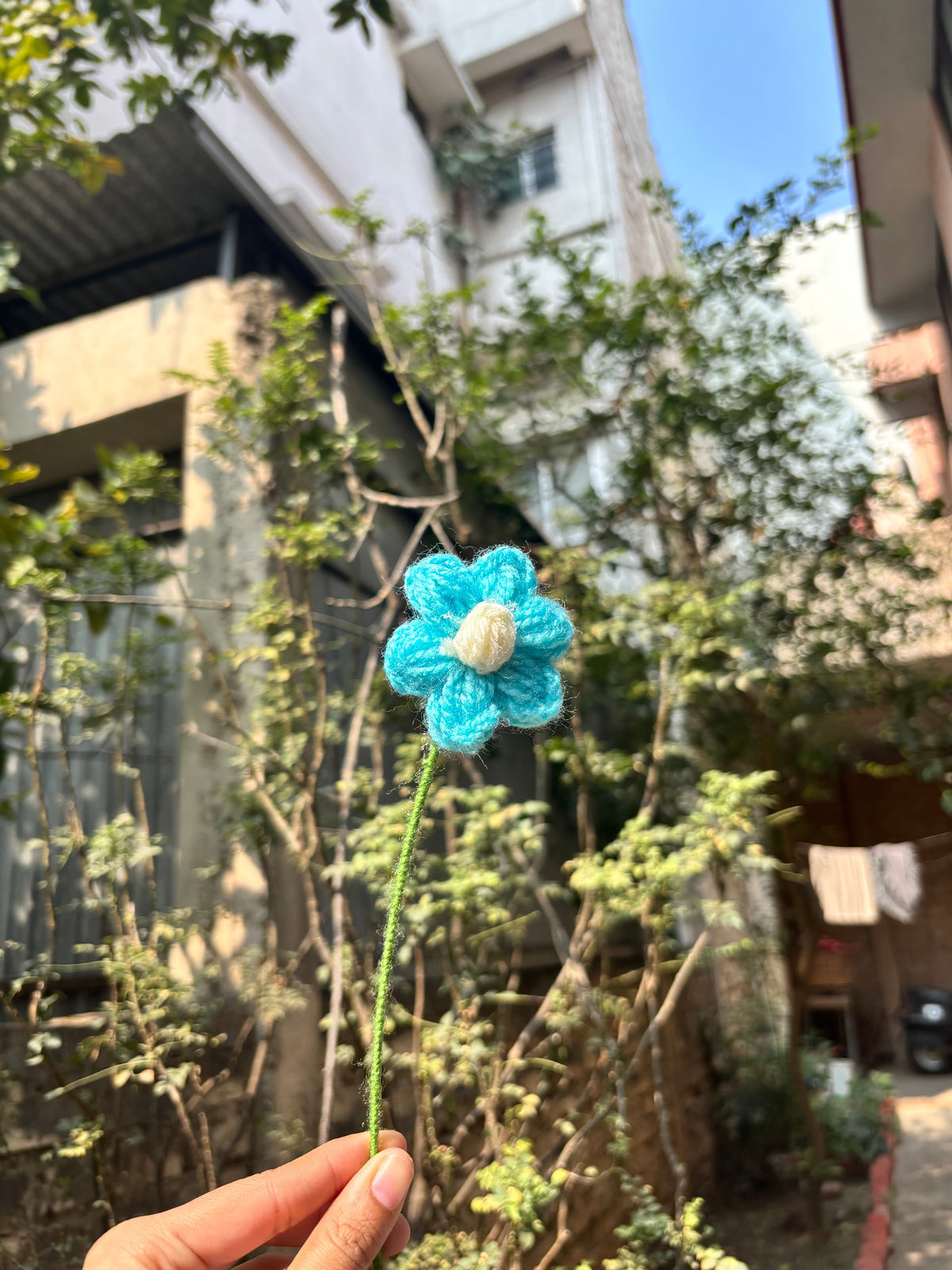 Crochet Puff Flower | Blue With White Dot