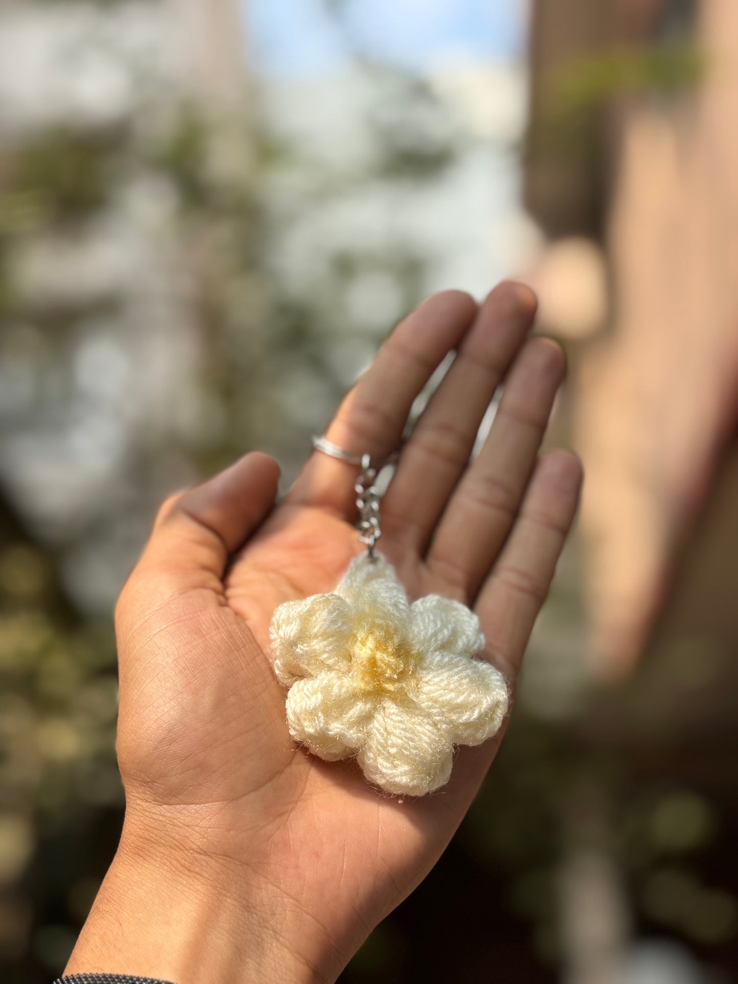 Crochet Keychain Puff Flower | White With Yellow Dot