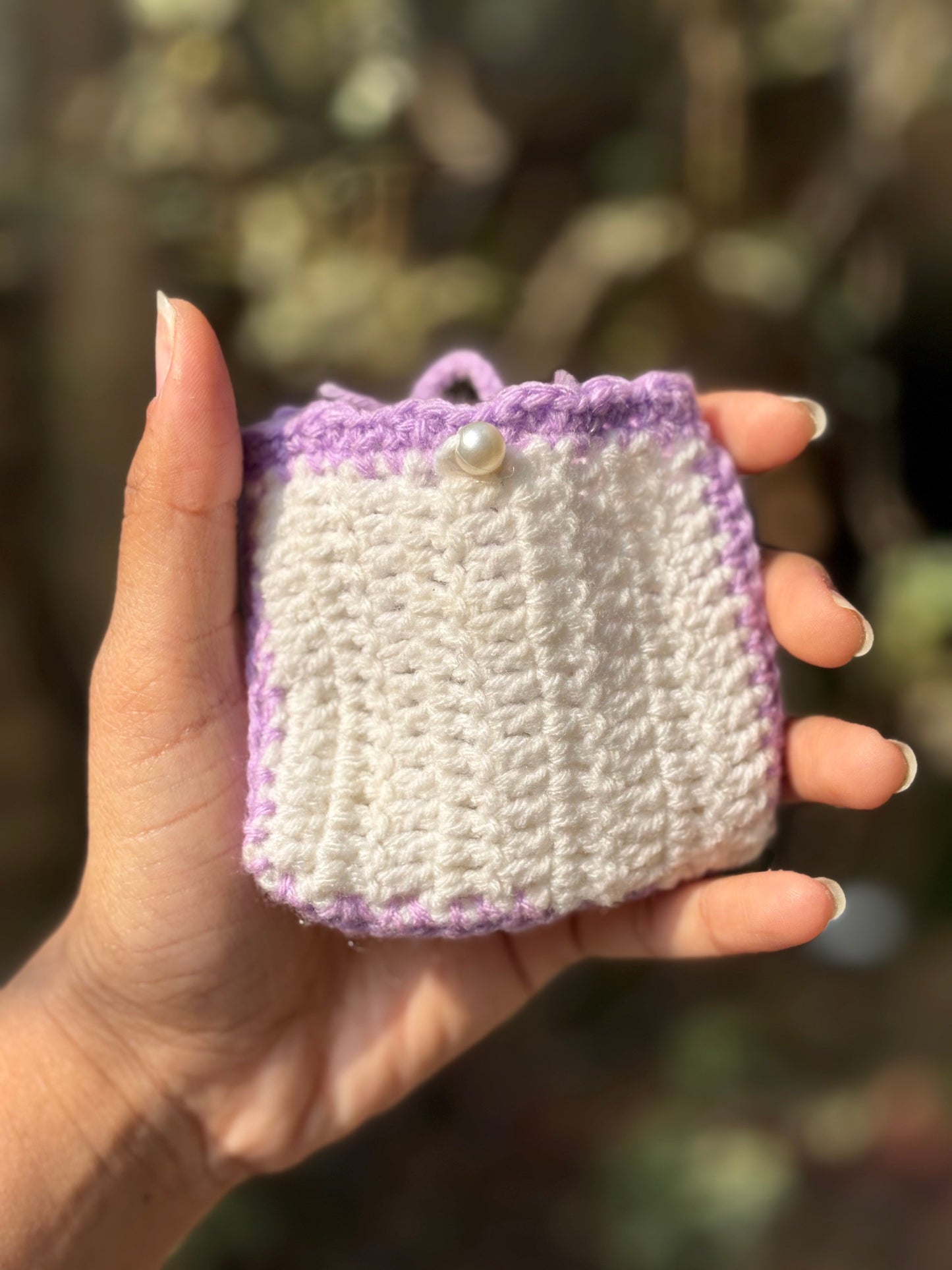 Crochet Pods Pouch | White with Lavender Border