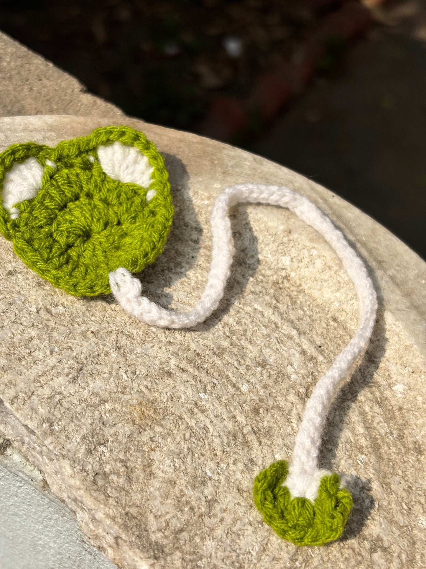 Crochet Bookmark | Green Leaf Design