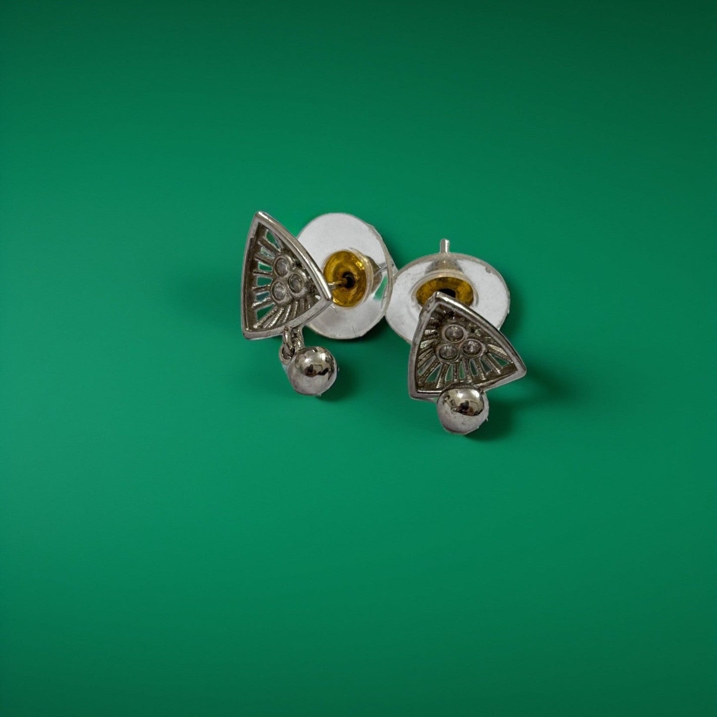 Oxidized Glow stud earrings