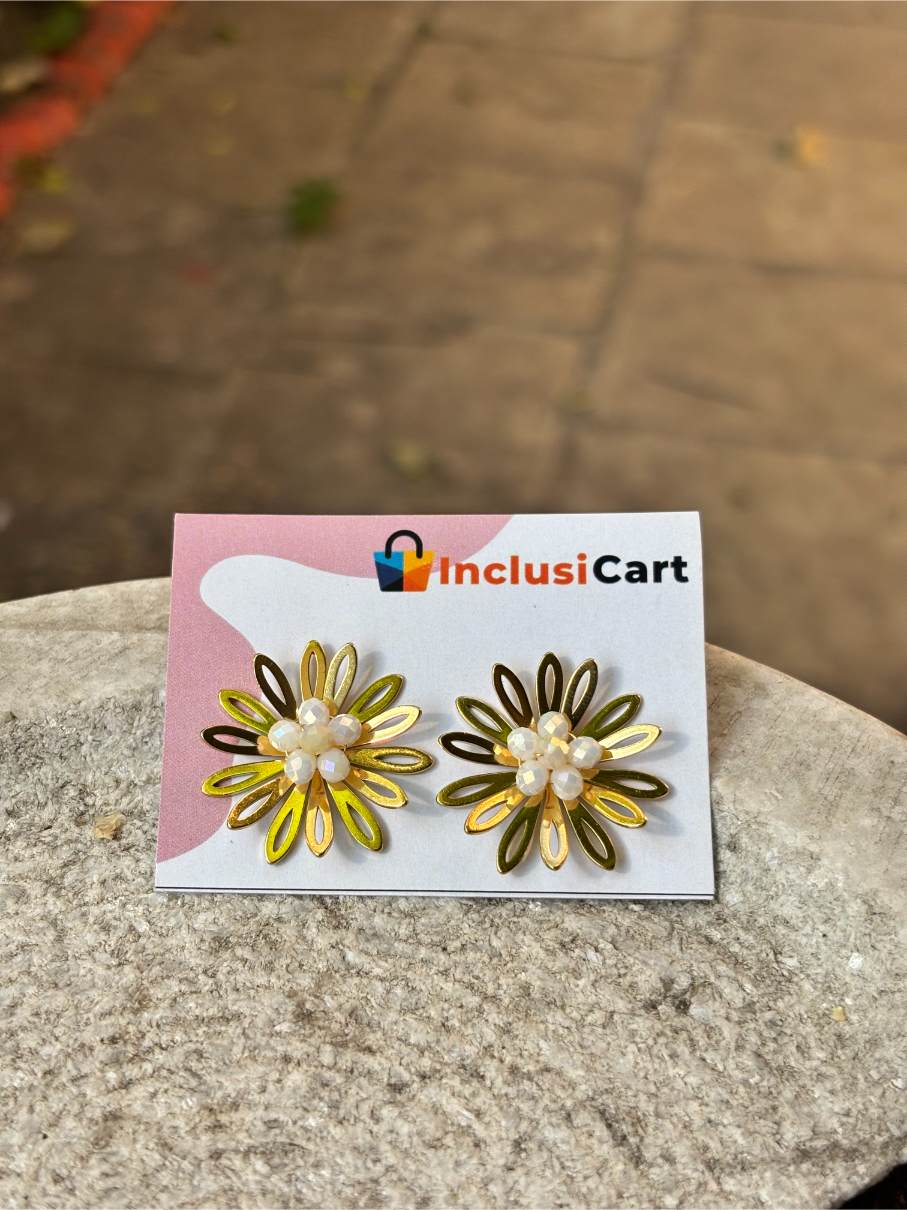 Anti tarnish Earrings | Pearl Flower Studs