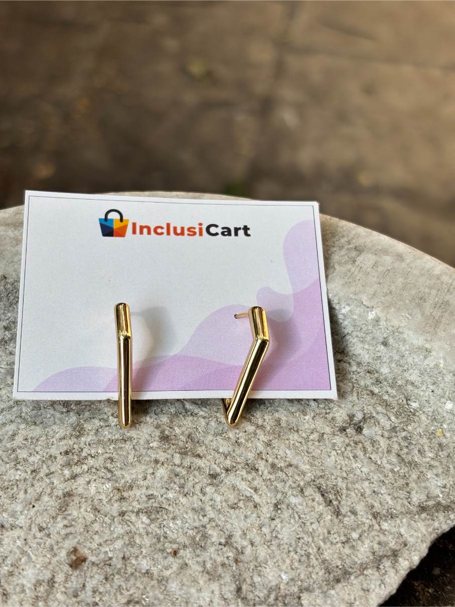 Anti tarnish Earrings | Pointed Heart Hoops