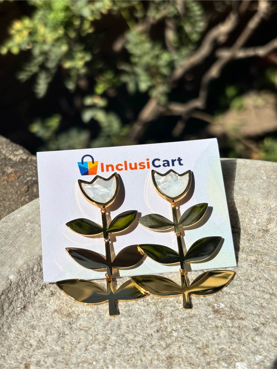 Anti tarnish Earrings | Stem Leaf Studs