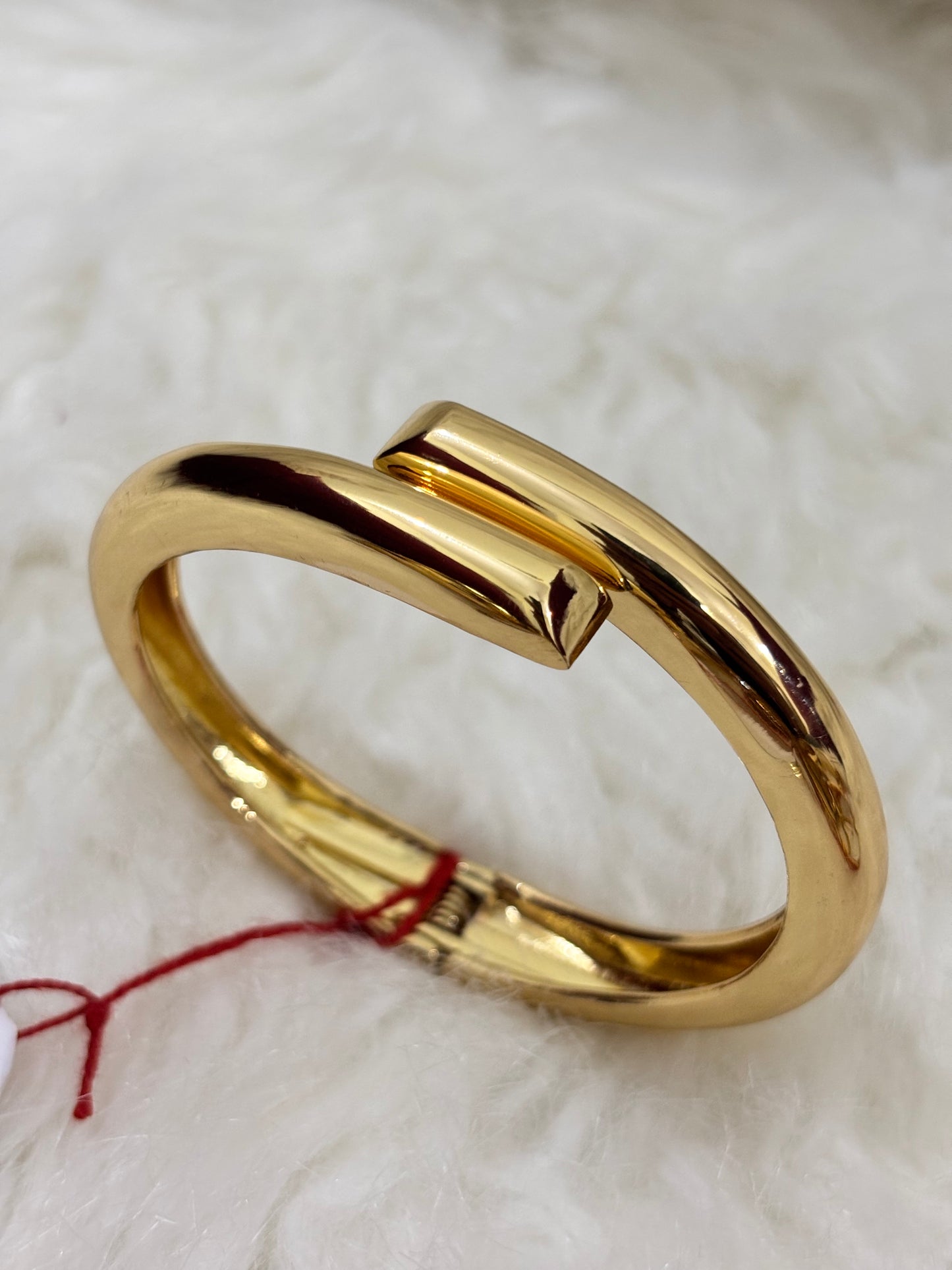 Anti-tarnish Bent Rod Bracelet