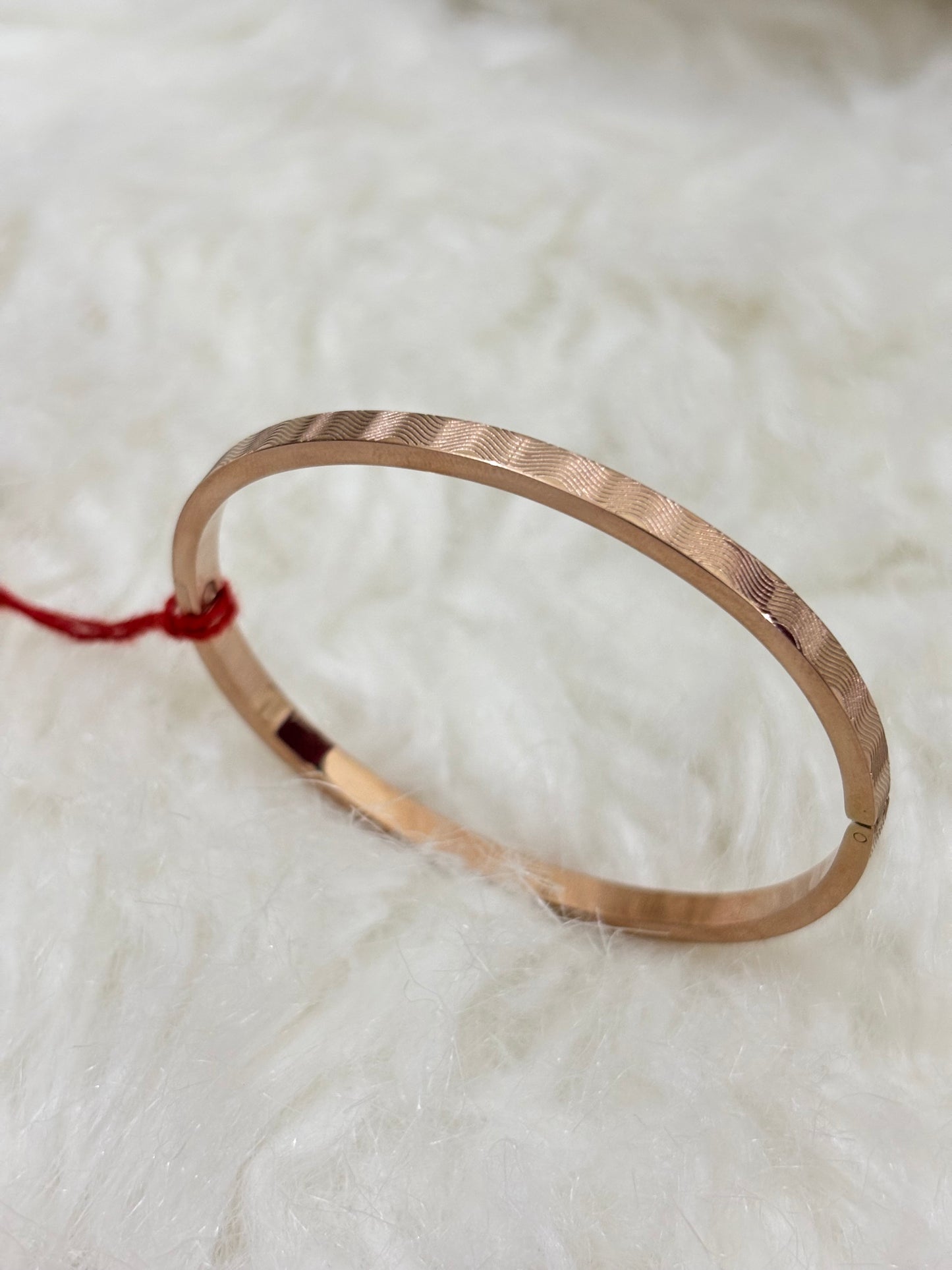 Anti-tarnish Rose Gold Wave Bracelet