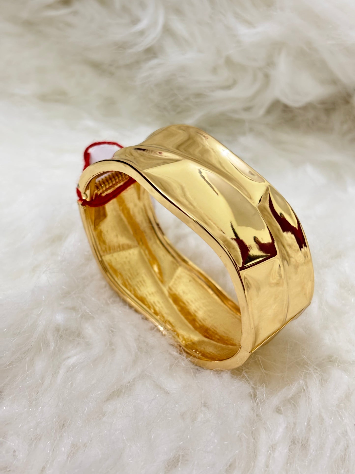 Anti-tarnish hammered wave bracelet