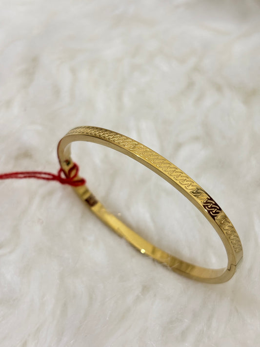 Anti-tarnish miniature design bracelet