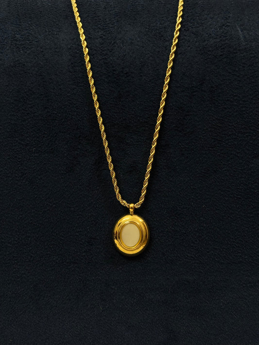 Anti tarnish Necklace | White pearl pendant