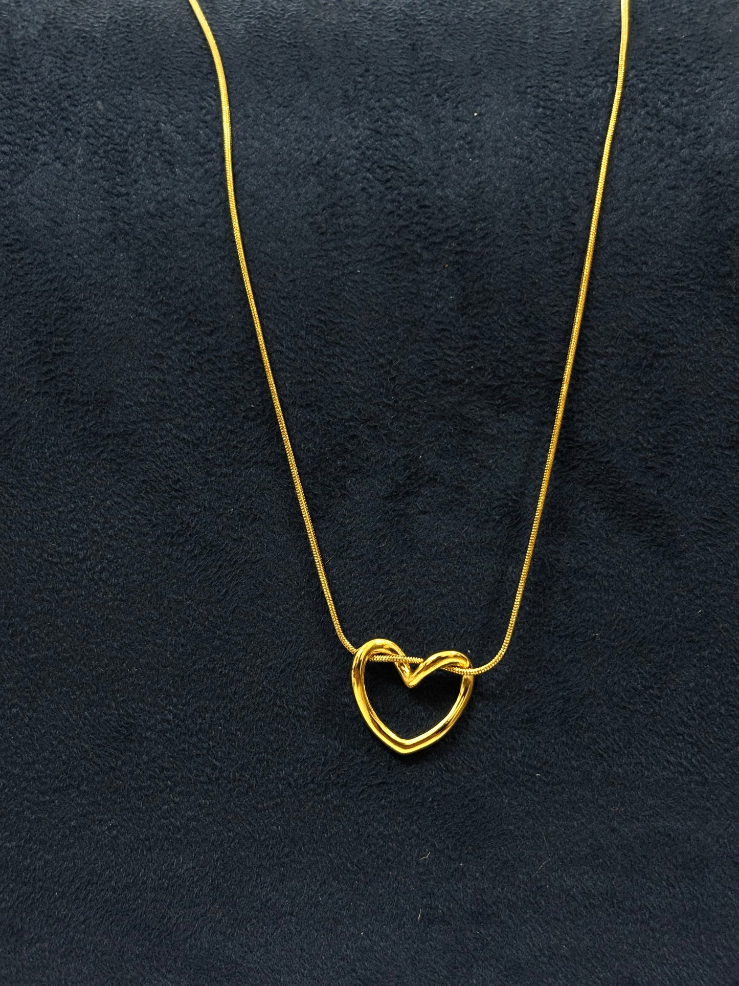 Anti tarnish Necklace | Golden Heart Pendant