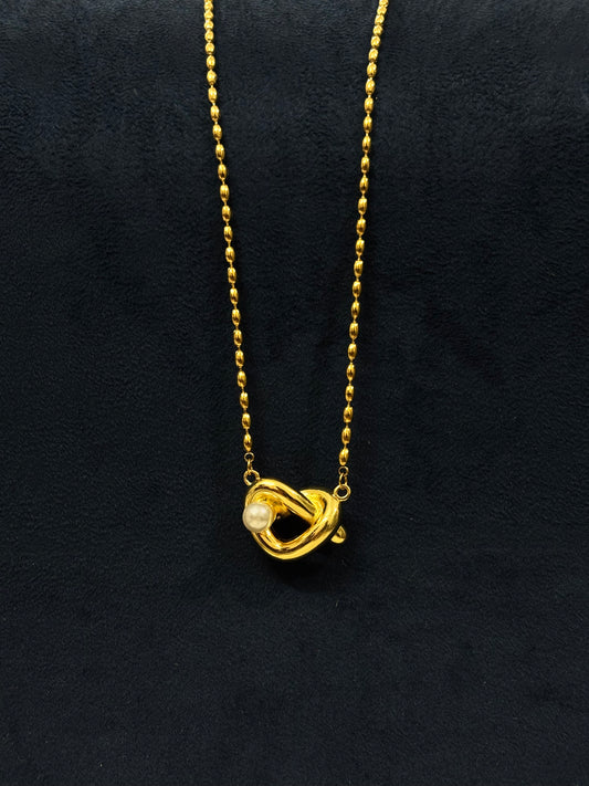 Anti tarnish Necklace | Twisted Pearl Pendant