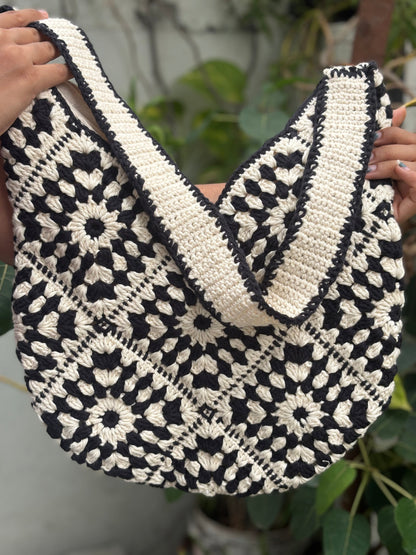 Crochet Tote Bag | Cotton Yarn | Black & Off White