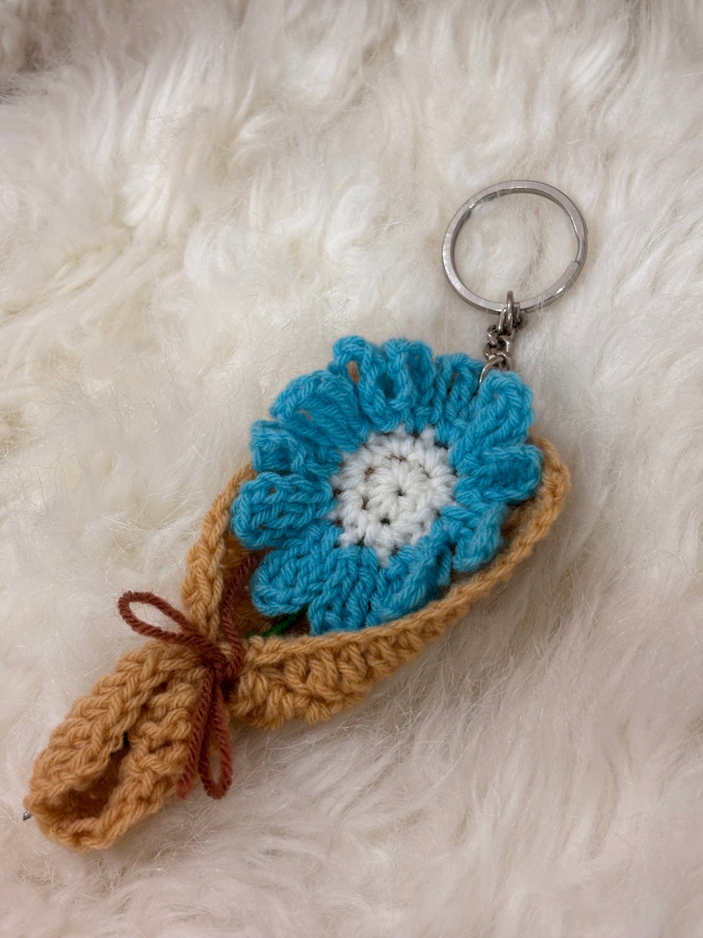 Crochet Bouquet Keychain | Blue | Daisy