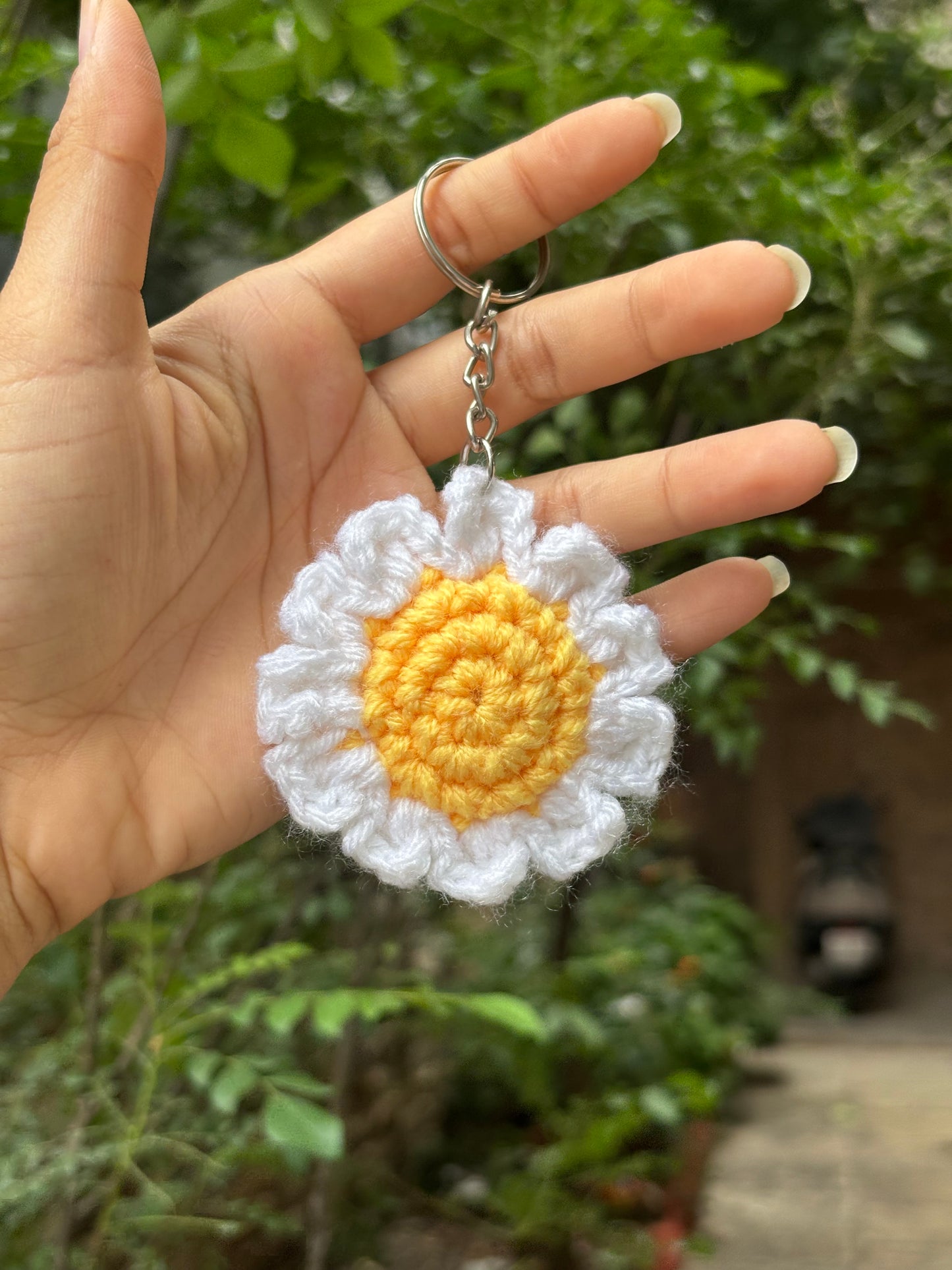 Crochet Keychain | Daisy | White