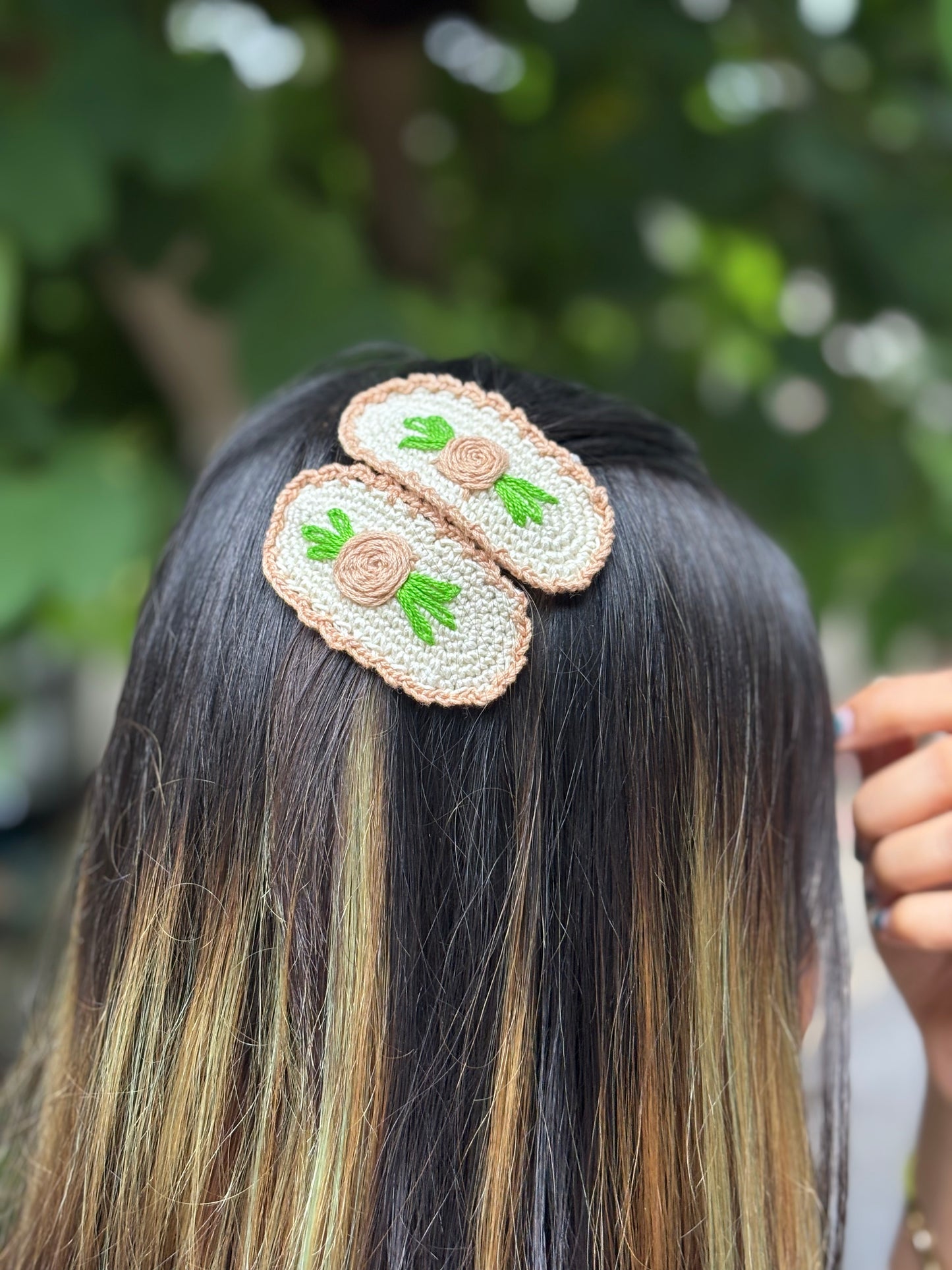 Crochet Hair Clip | Beige | Pair