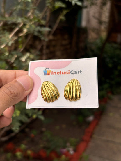 Elegant Anti Tarnish Gold Shell Stud Earrings for Women