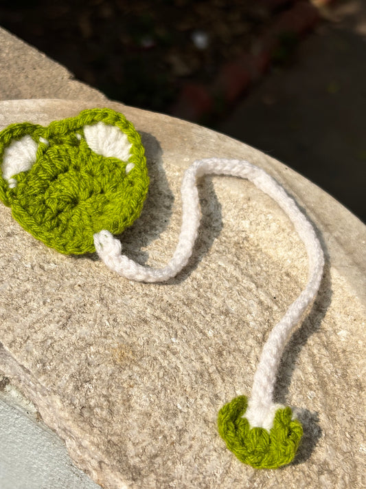 Crochet Bookmark | Green Leaf Design
