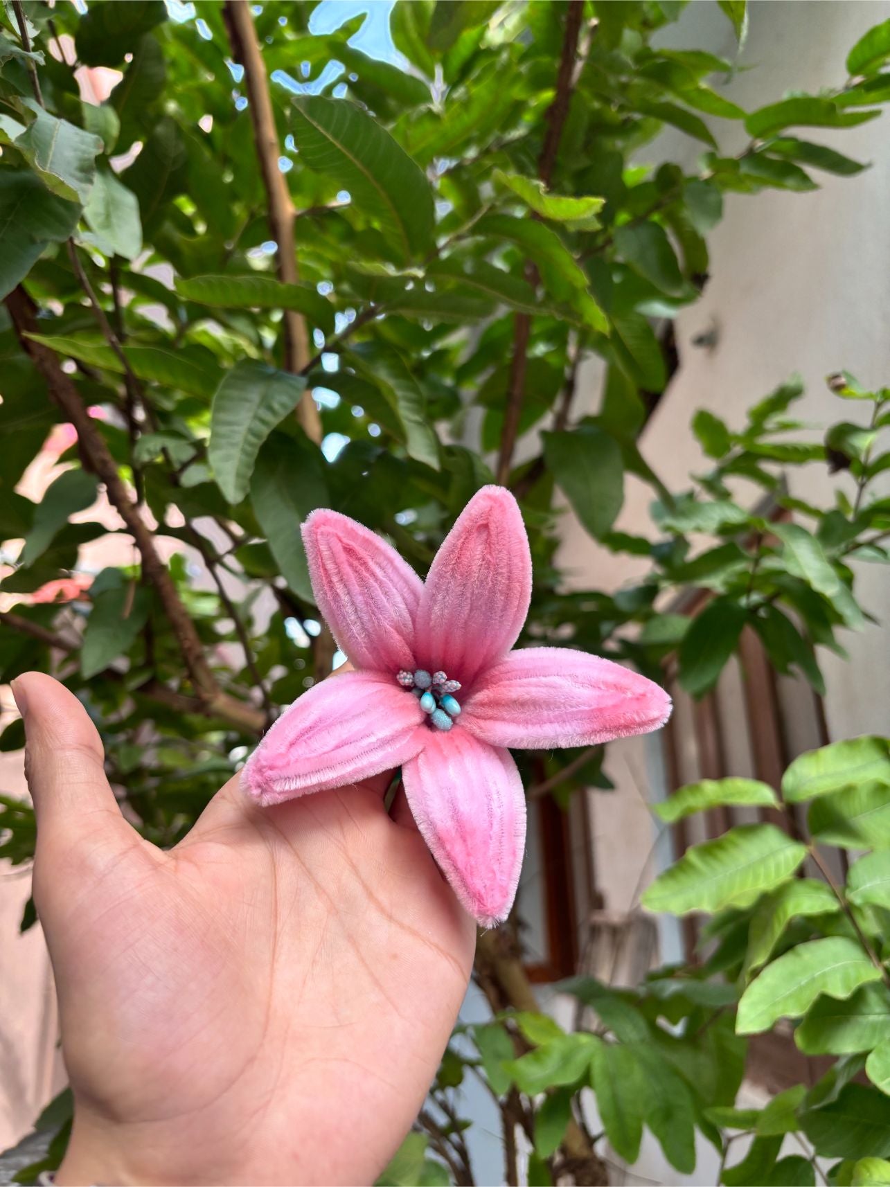 Lilly Fuzzy Flower | Pink