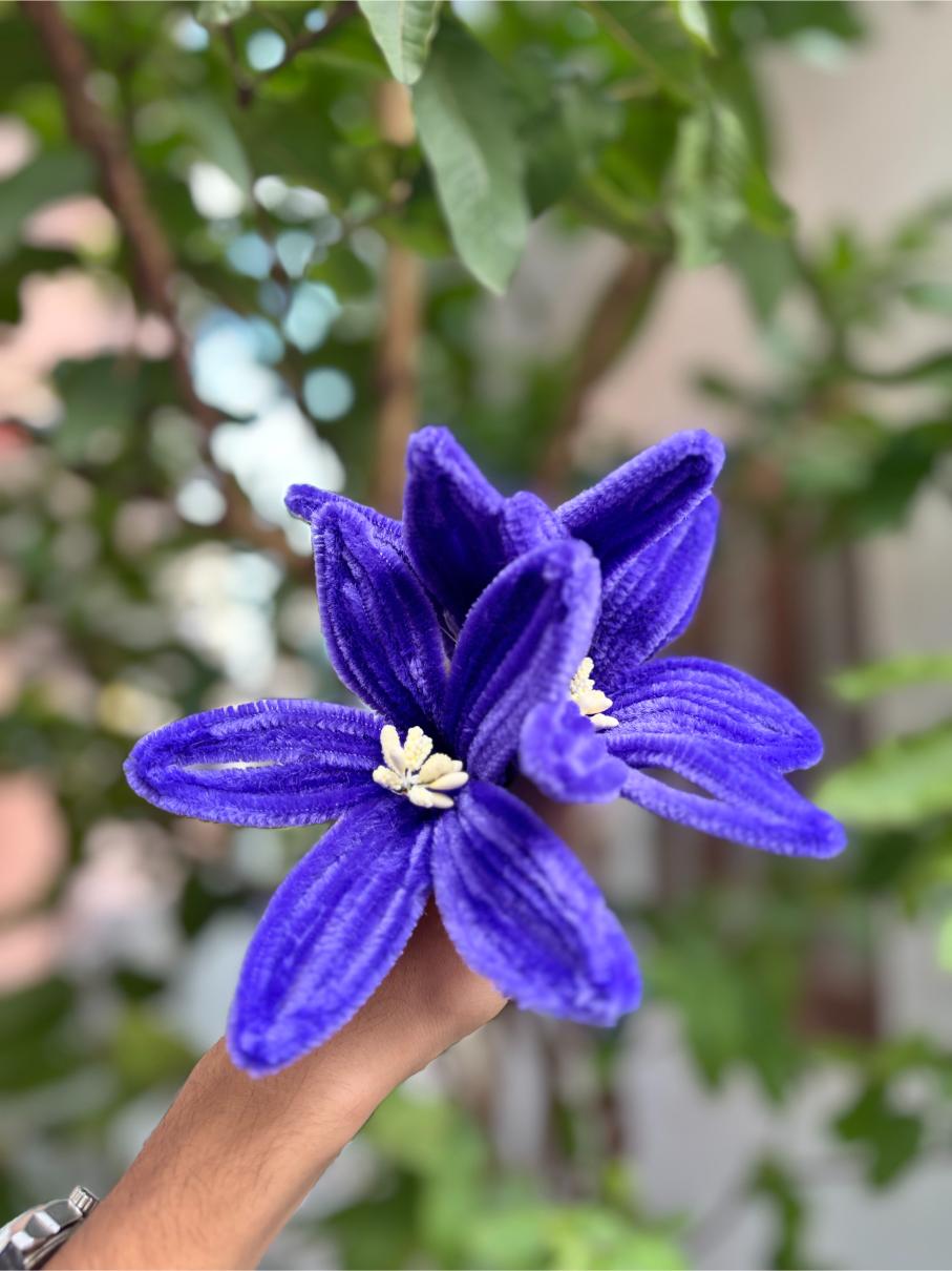 Lilly Fuzzy Flower | Purple