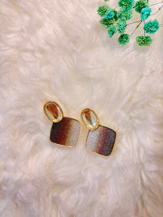 Golden Glimmer Studs