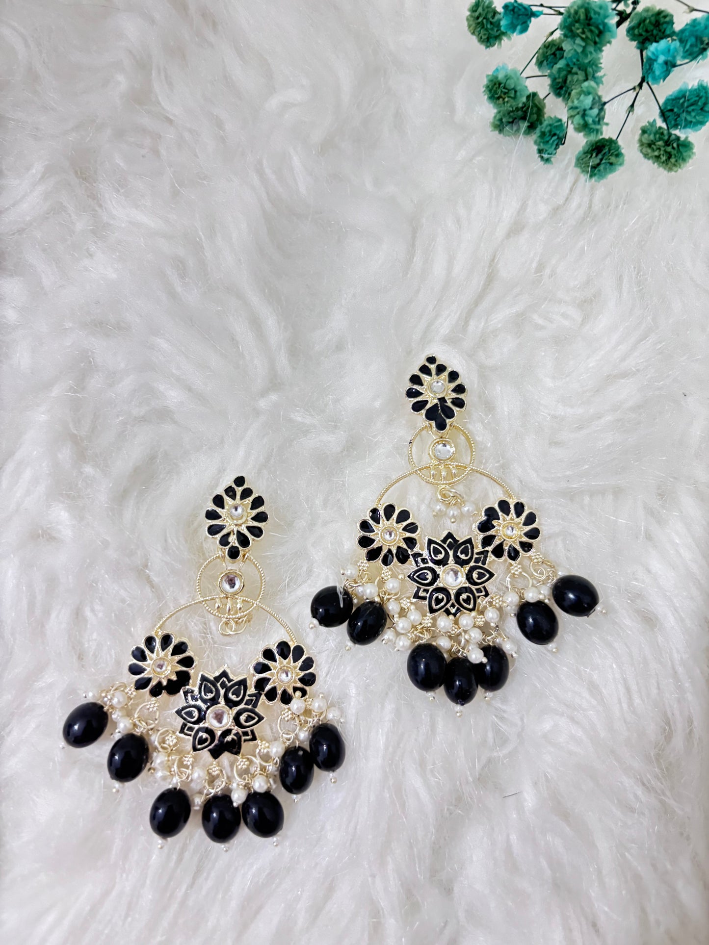 Black White Cluster Beads Earrings