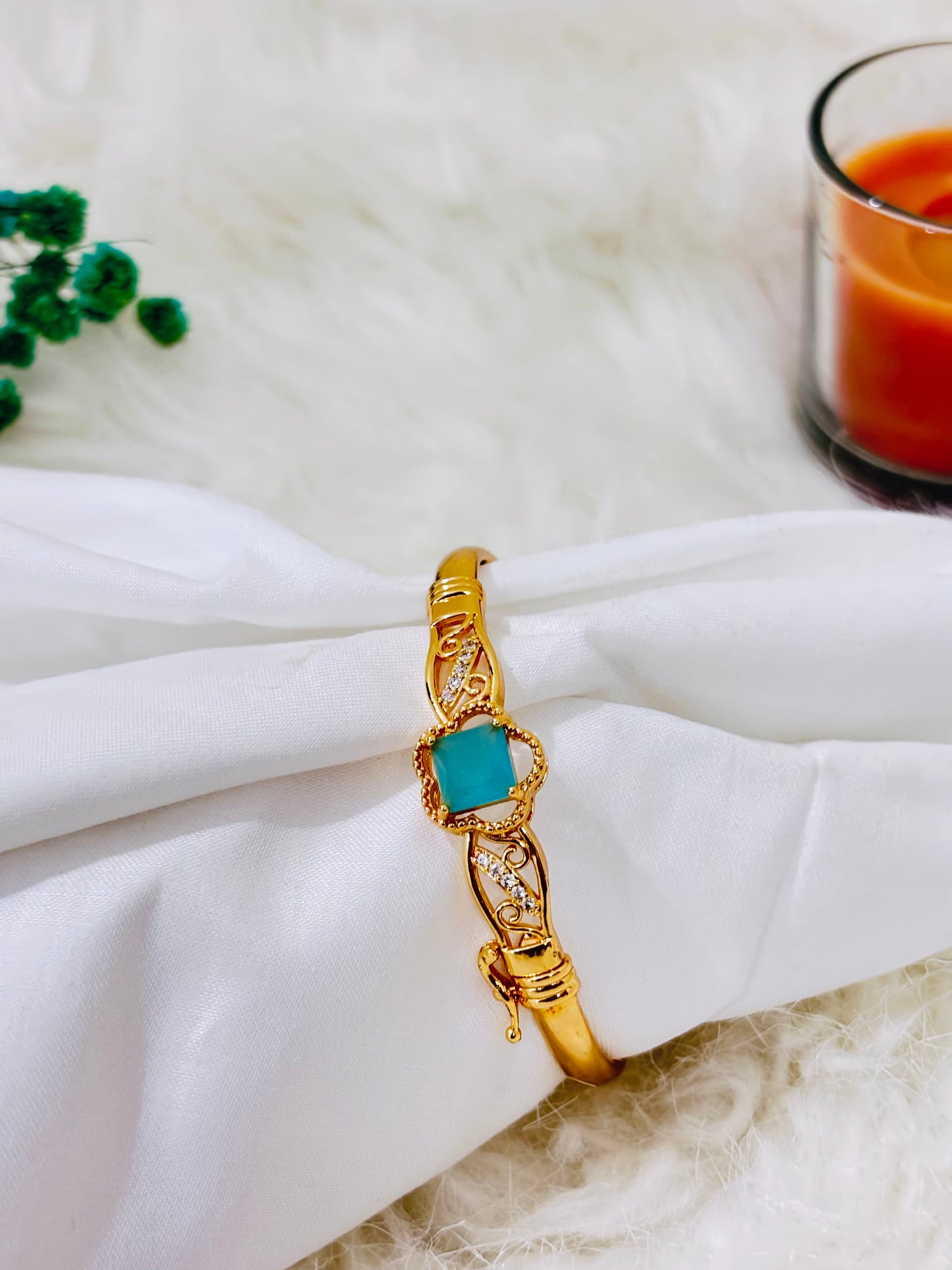 Cyan Glow Elegant Bracelet