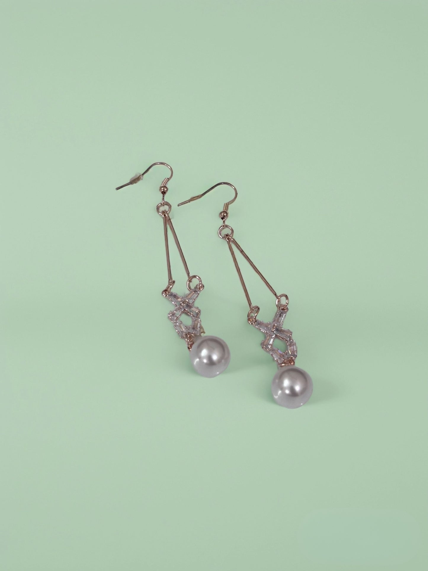 Pearl Glimmer Earrings