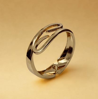 Lustrous Loop Anti-tarnish Brass Bracelet