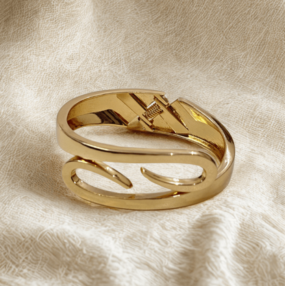 Lustrous Loop Anti-tarnish Brass Bracelet