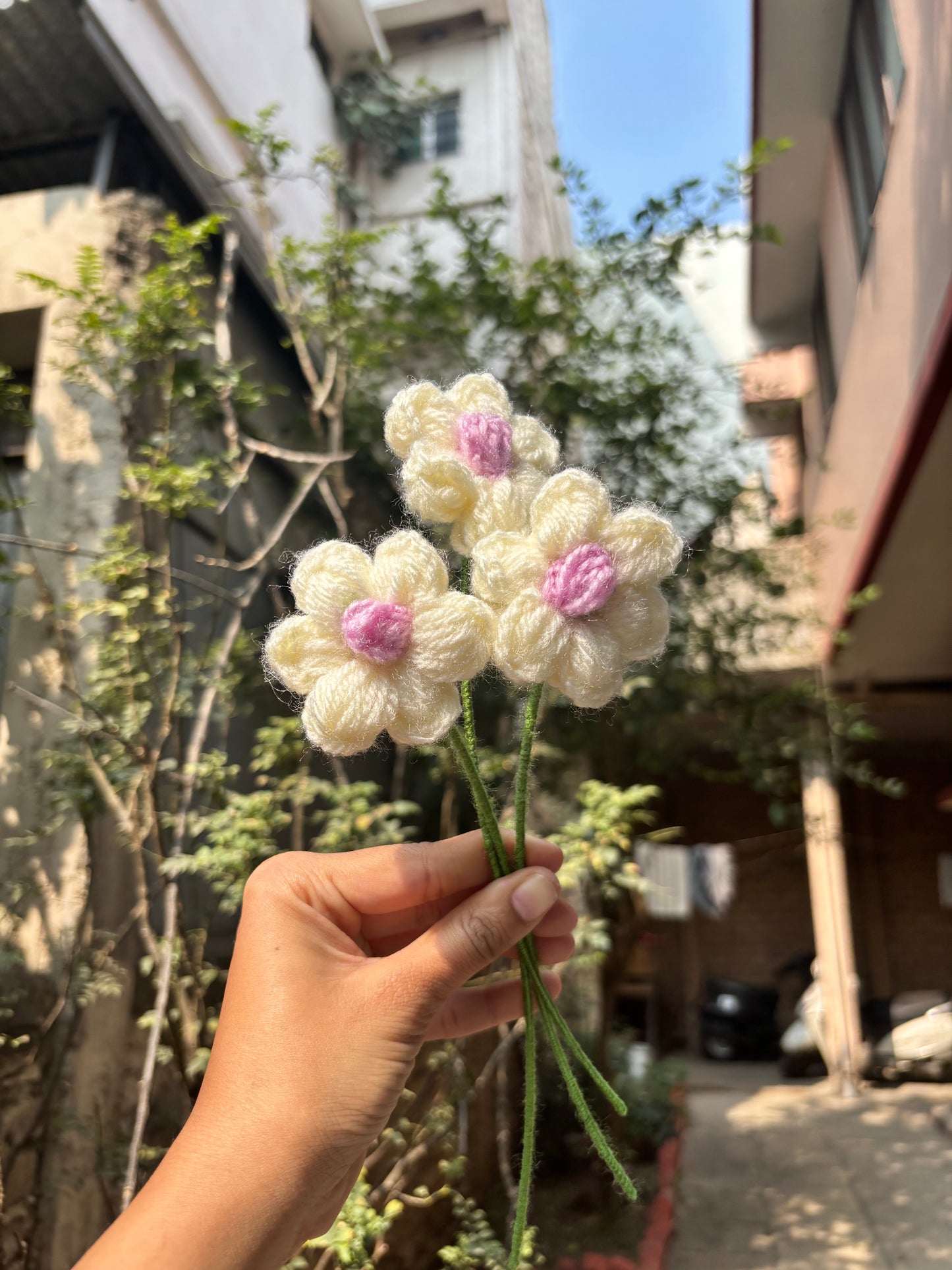 Crochet Puff Flower | White With Lavender Dot