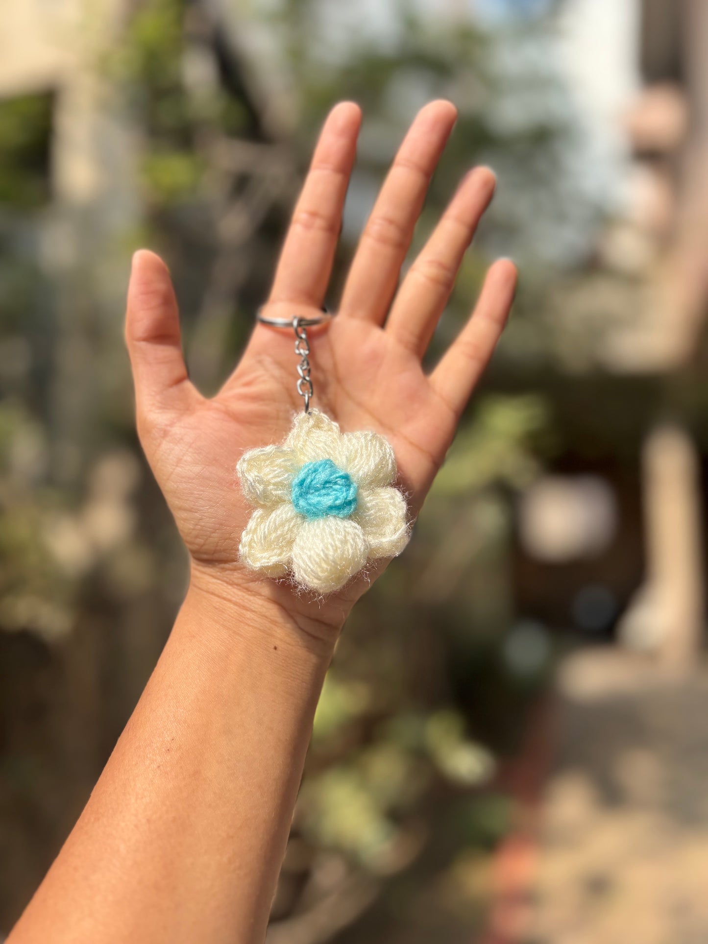 Crochet Keychain Puff Flower | White With Blue Dot