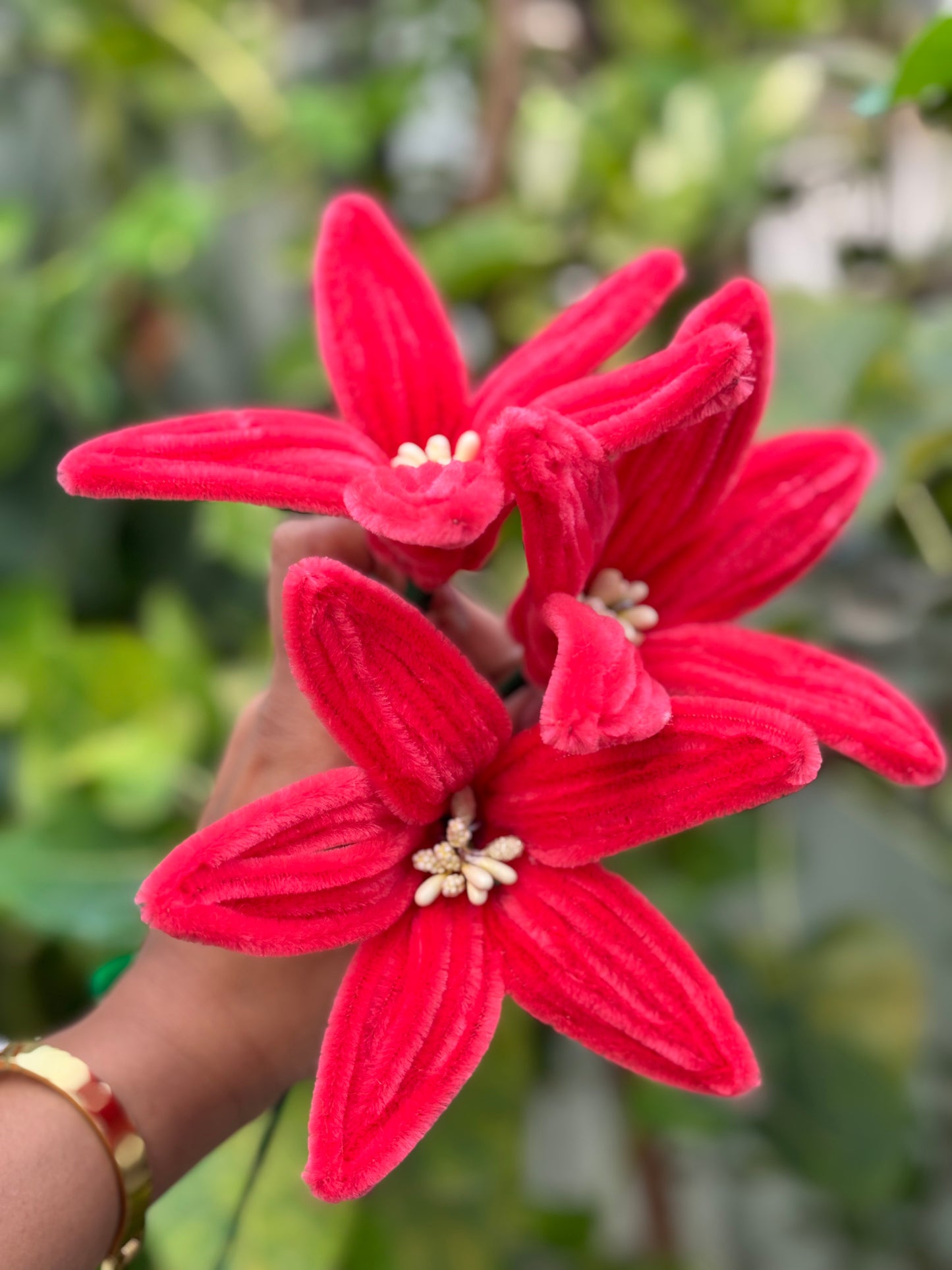 Lilly Fuzzy Flower | Red