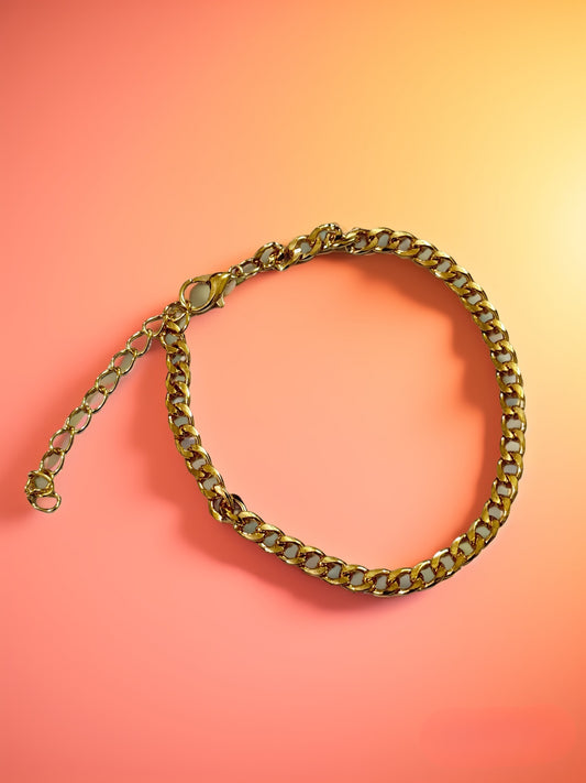 Regal Gold Link Bracelet