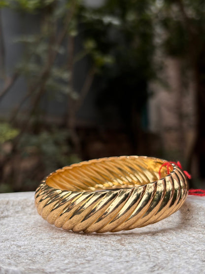 Twisted Rope Design Anti-Tarnish Gold-Plated Bangle Bracelet