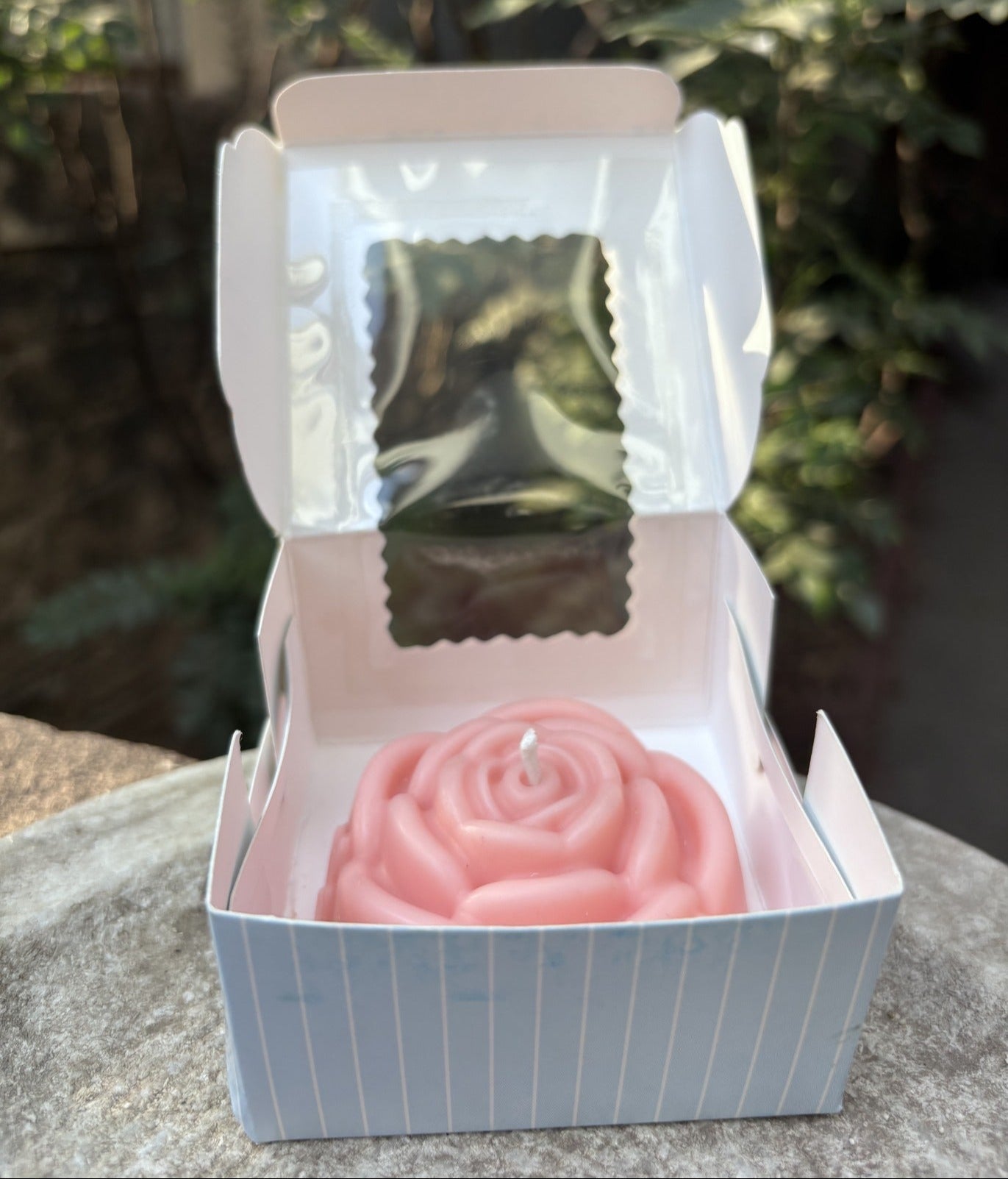 Rose petal - Blush Bloom scented candle