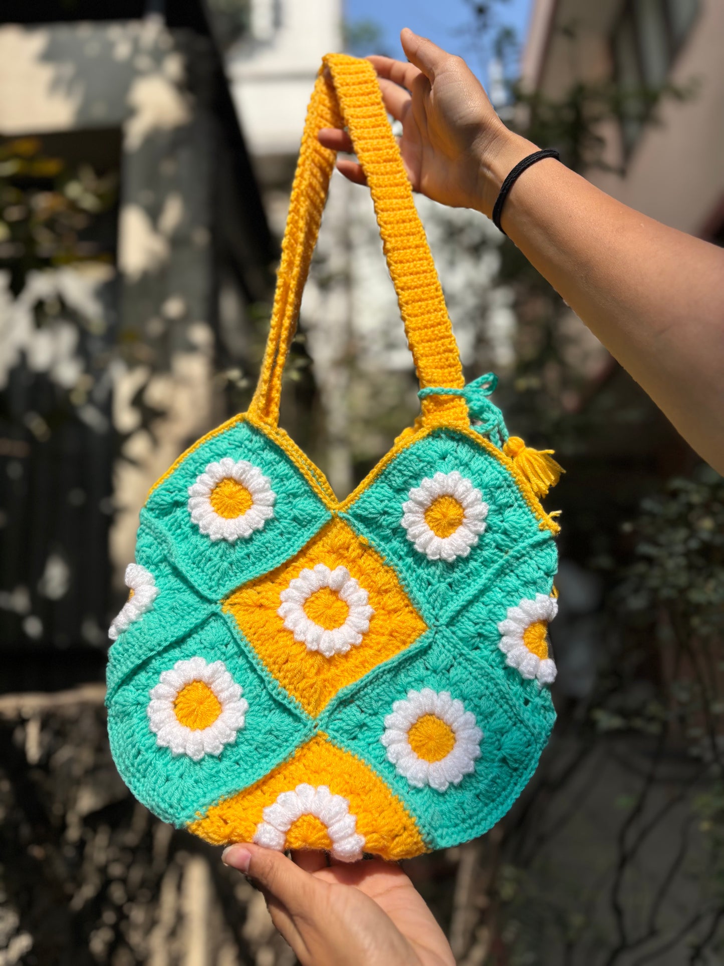 Crochet Tote Bag | Cyan with Yellow Border