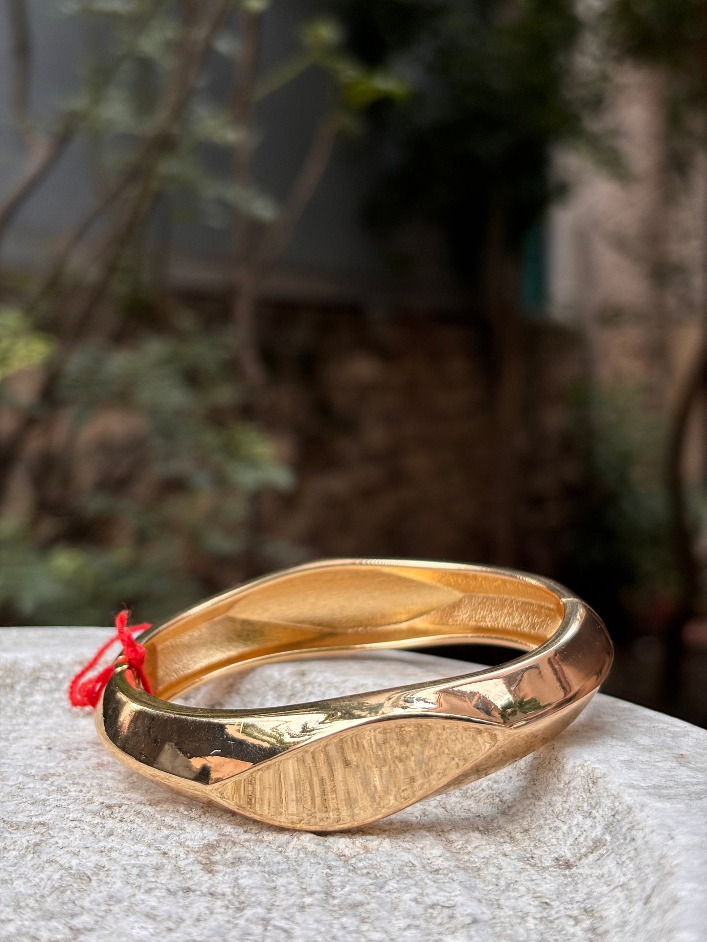 Wave Design Anti-Tarnish Gold-Plated Bangle Bracelet